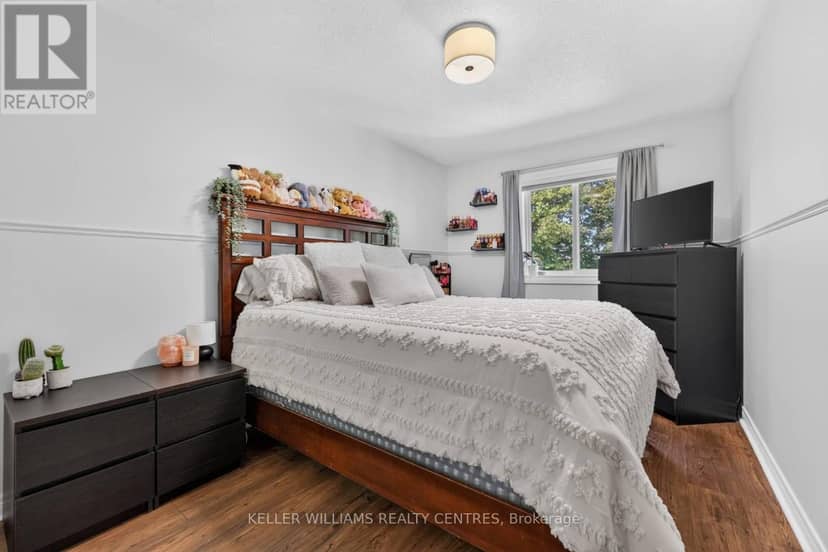 12 Lancaster Court — photo 13 of 17