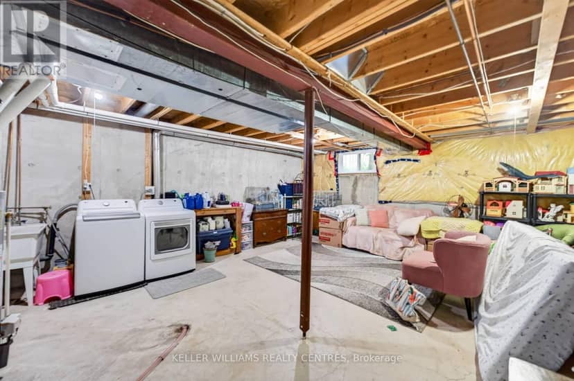 12 Lancaster Court — photo 14 of 17