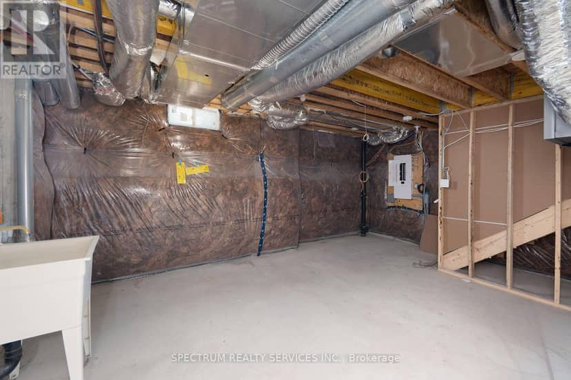110 De La Roche Drive — photo 32 of 40