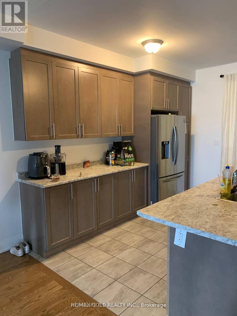 35 Dalbeattie Drive, Brampton, photo 3