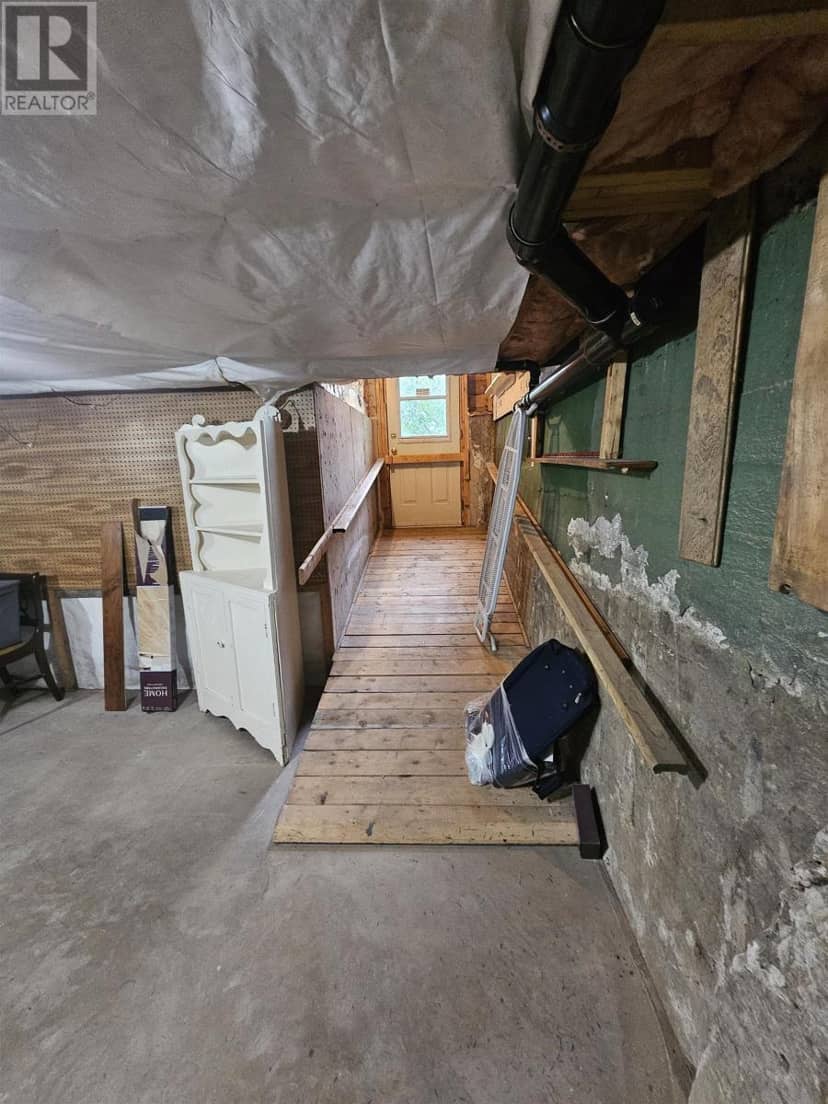 6 Alphonse Street — photo 24 of 25