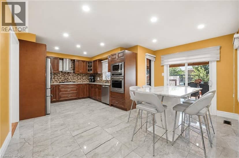 15 TALIA Court — photo 8 of 34