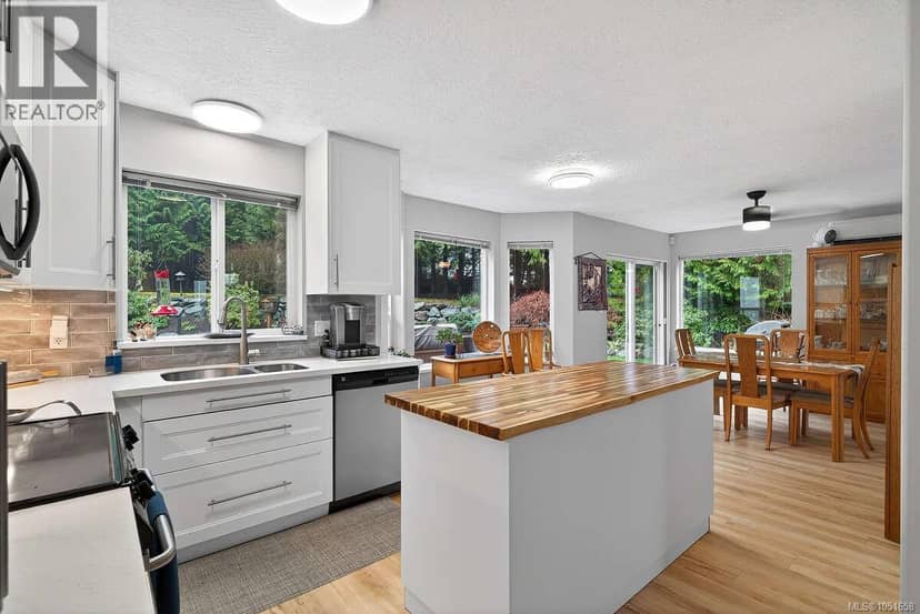 1136 Corcan Rd — photo 1 of 40