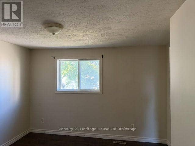 13 - 900 James Street — photo 8 of 10