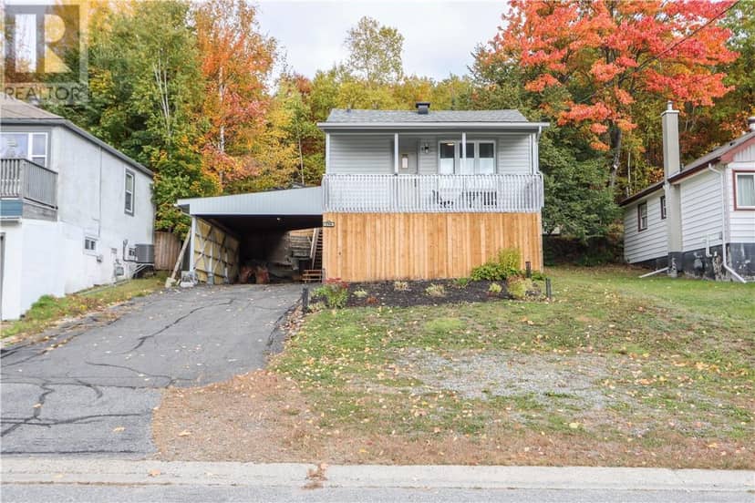 774 Lonsdale Avenue — photo 39 of 40