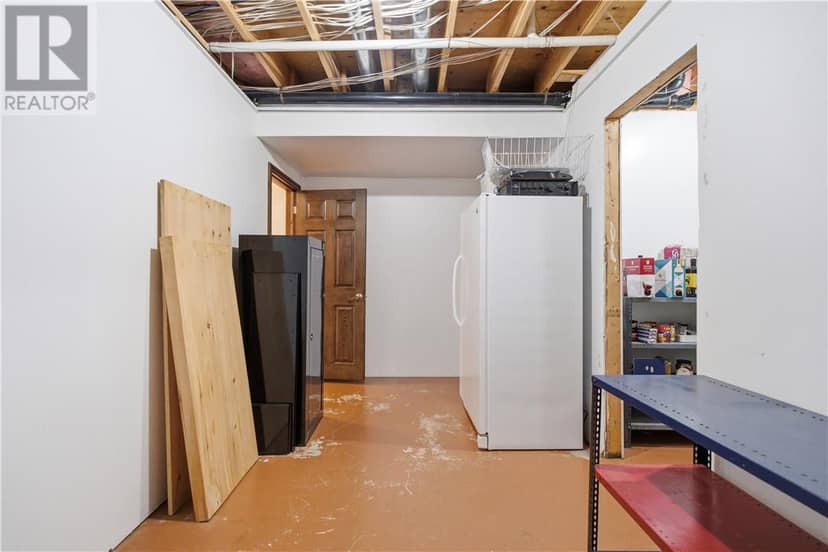 92 Montee Rouleau — photo 35 of 40