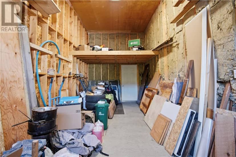 92 Montee Rouleau — photo 36 of 40