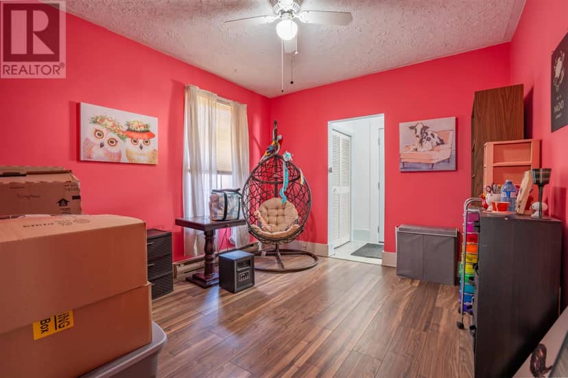 40 Grace ST — photo 11 of 23