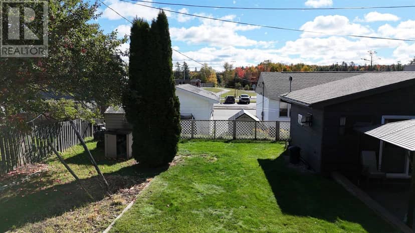 4 Timmins RD, Elliot Lake, photo 6