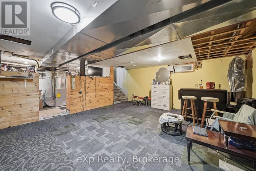 370 Sidney Street — photo 17 of 33
