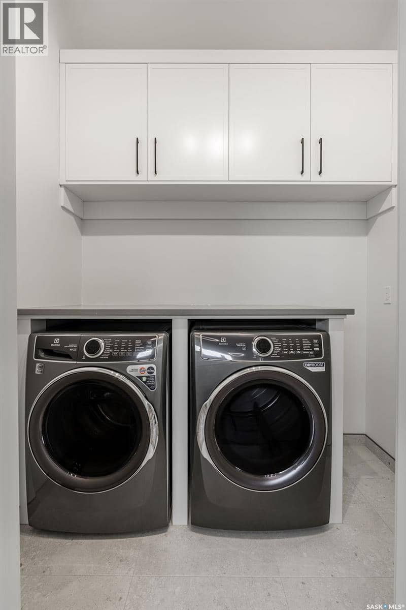 1139 13th STREET E — photo 39 of 40