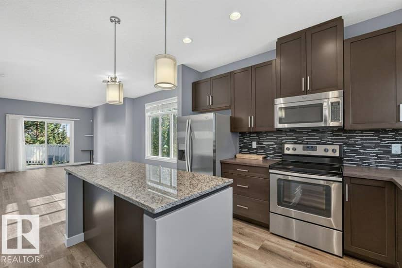 #12 320 Secord Bv NW — photo 20 of 40