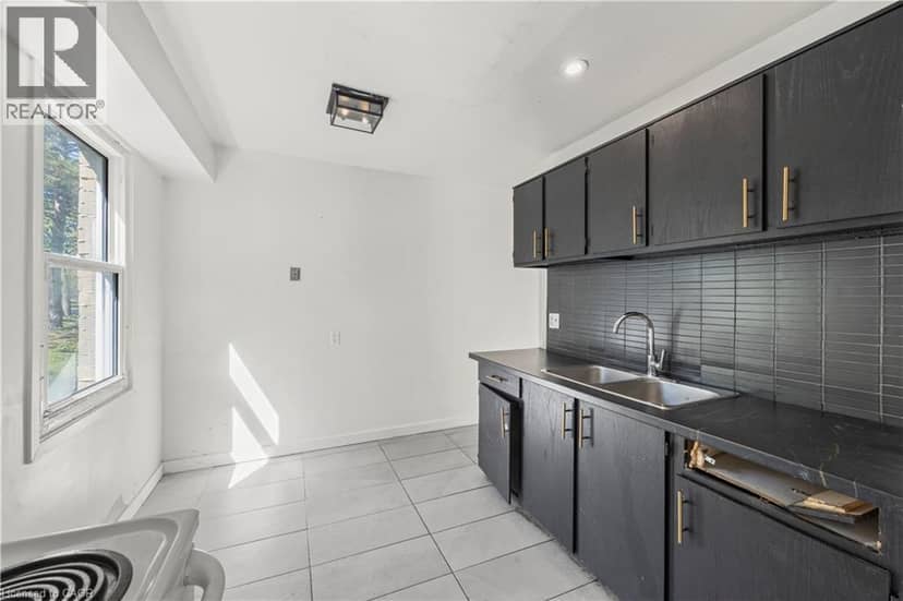 70 FIDDLERS GREEN Road Unit# 74 — photo 17 of 38
