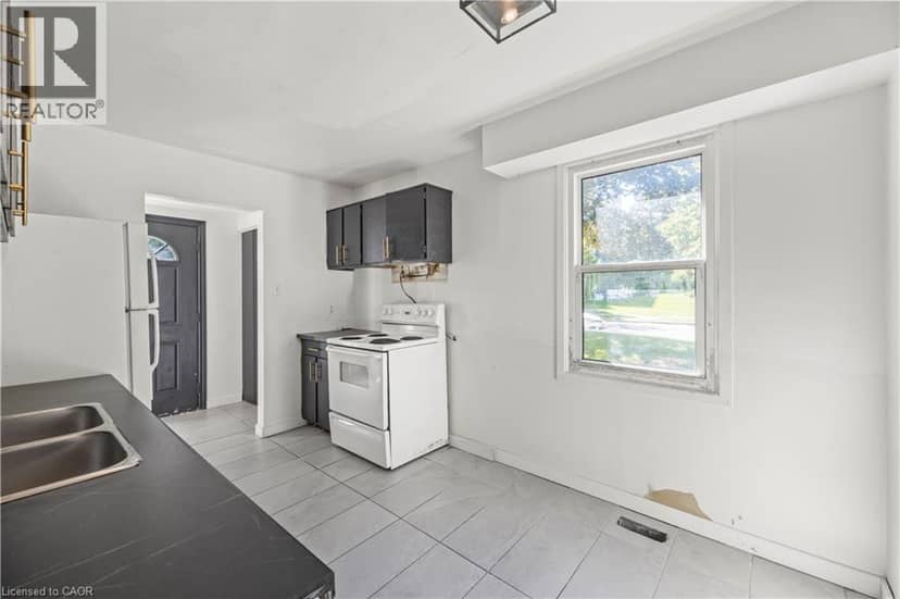 70 FIDDLERS GREEN Road Unit# 74 — photo 13 of 38