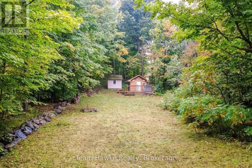 56 McArthur Drive, Penetanguishene, photo 2