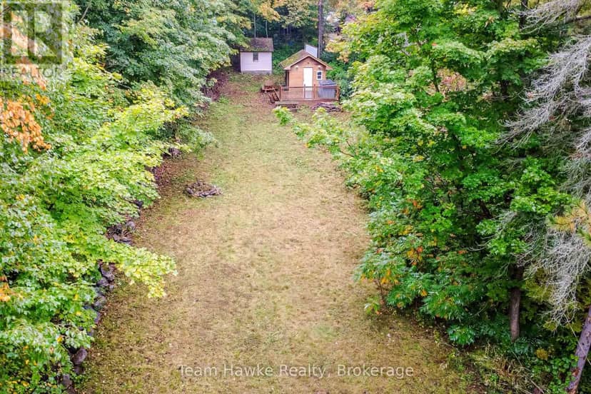 56 McArthur Drive, Penetanguishene, photo 4