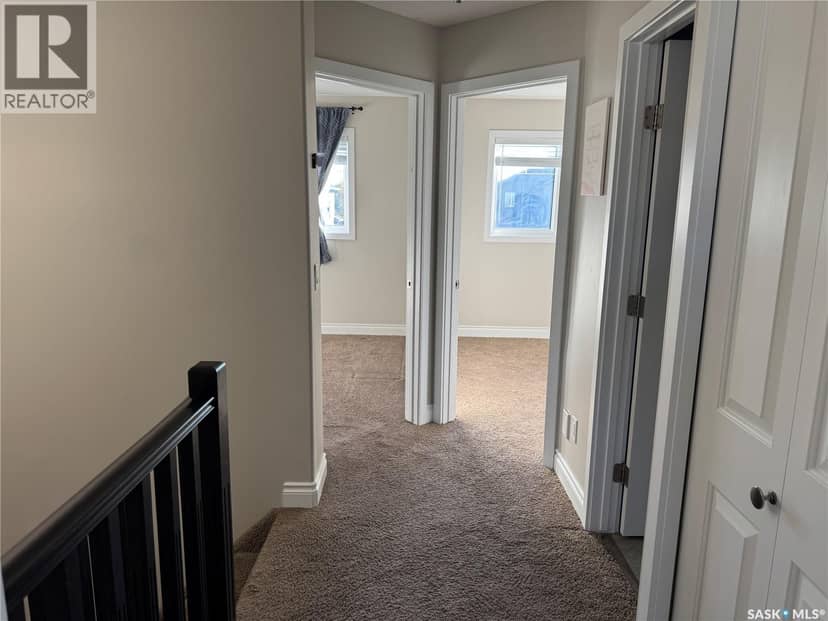 416 Redwood CRESCENT — photo 25 of 40