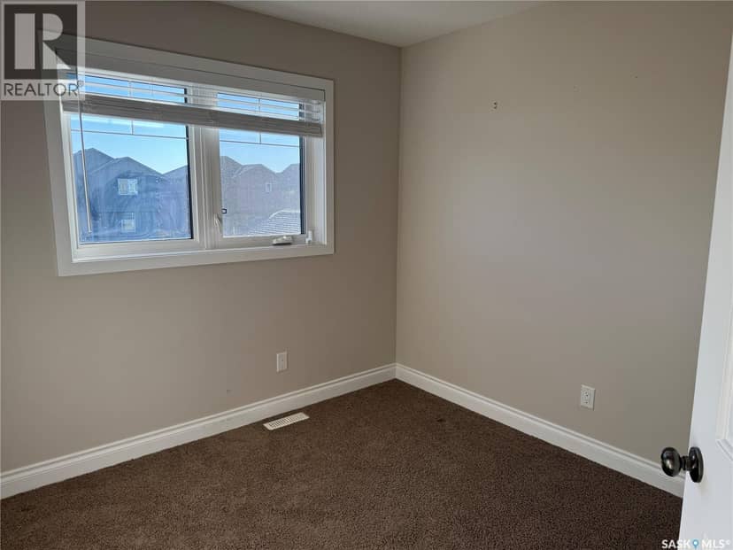 416 Redwood CRESCENT — photo 28 of 40