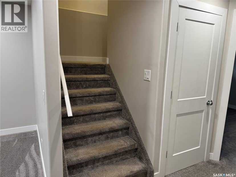 416 Redwood CRESCENT — photo 31 of 40