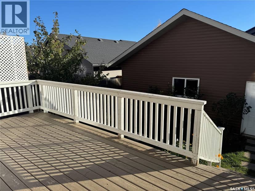 416 Redwood CRESCENT — photo 40 of 40