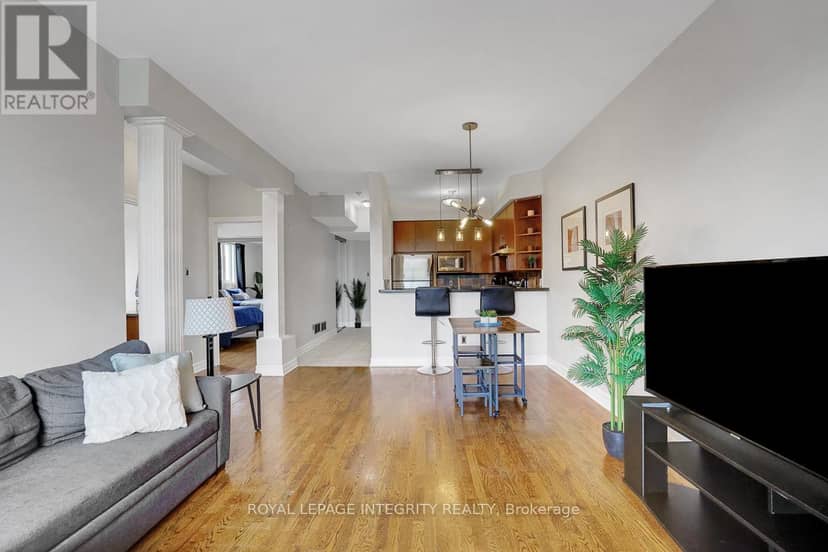 402 - 711 Churchill Avenue N — photo 10 of 23