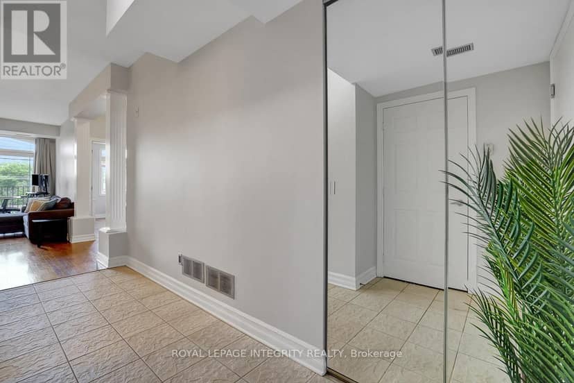 402 - 711 Churchill Avenue N, Ottawa, photo 2