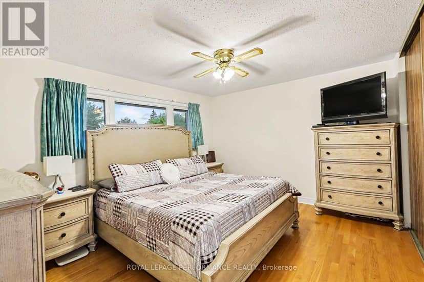 21 Pulford Crescent — photo 16 of 34