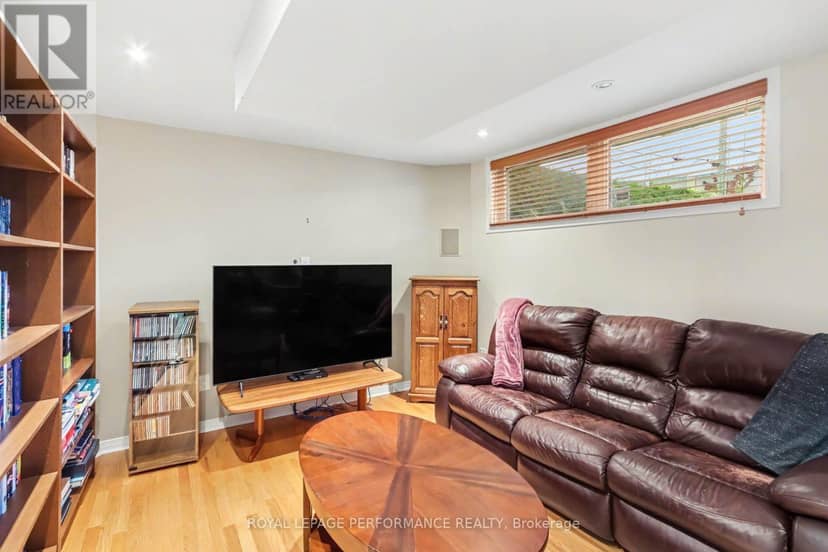 21 Pulford Crescent — photo 23 of 34