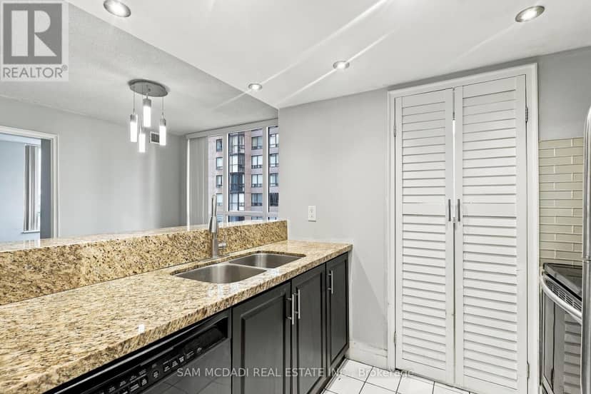 903 - 265 Enfield Place — photo 10 of 28