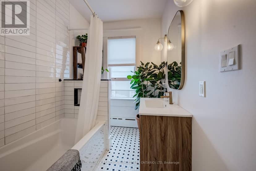 22 Maynard Avenue — photo 25 of 40
