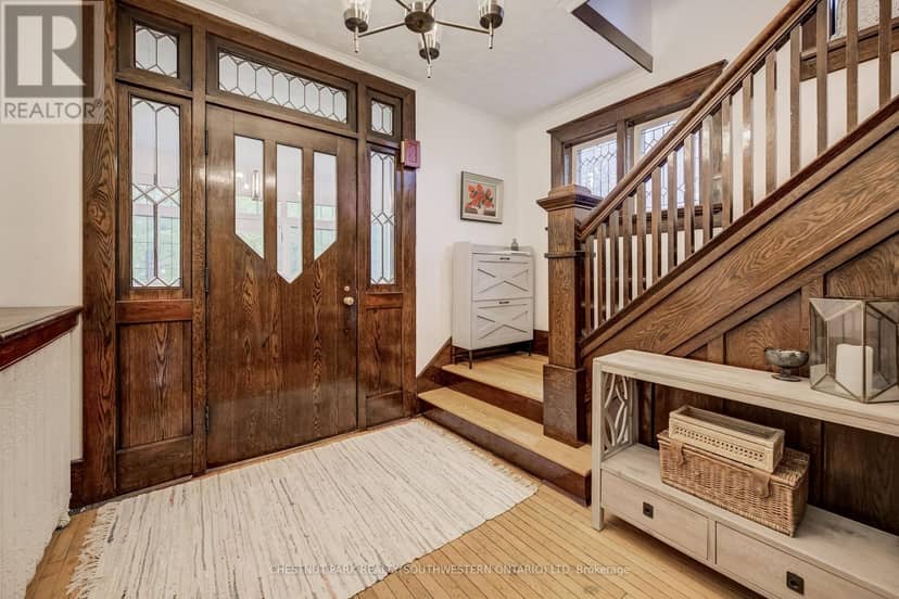 22 Maynard Avenue — photo 6 of 40