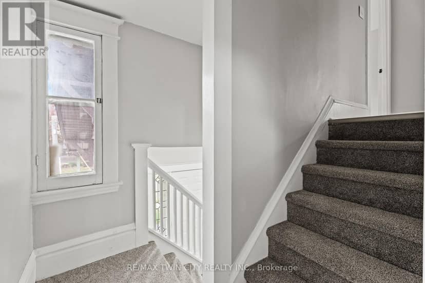 88 Gage Avenue S — photo 17 of 40