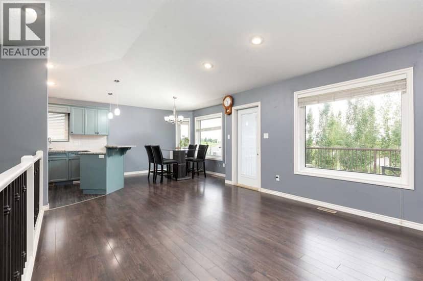 350 Mt. Sunburst Way W, Lethbridge, photo 3