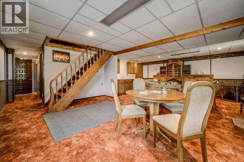 2118 210 Street, Bellevue, photo 3