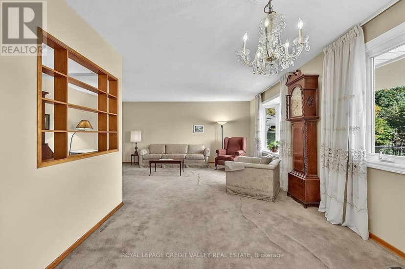 30 Palgrave Crescent — photo 15 of 40