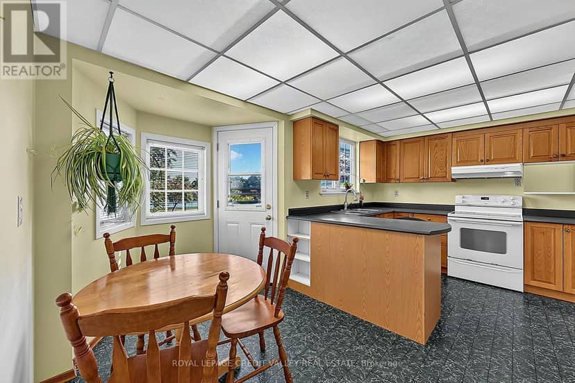 30 Palgrave Crescent — photo 16 of 40