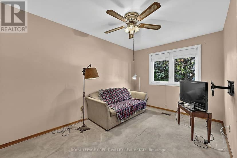 30 Palgrave Crescent — photo 27 of 40
