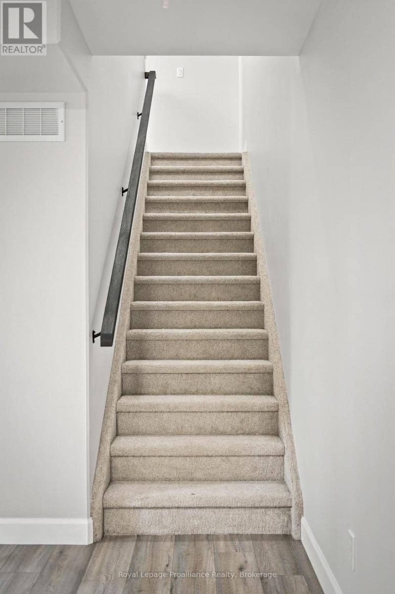 75 Cousins Crescent — photo 18 of 33