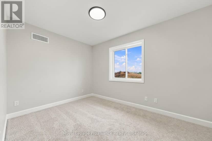 75 Cousins Crescent — photo 27 of 33