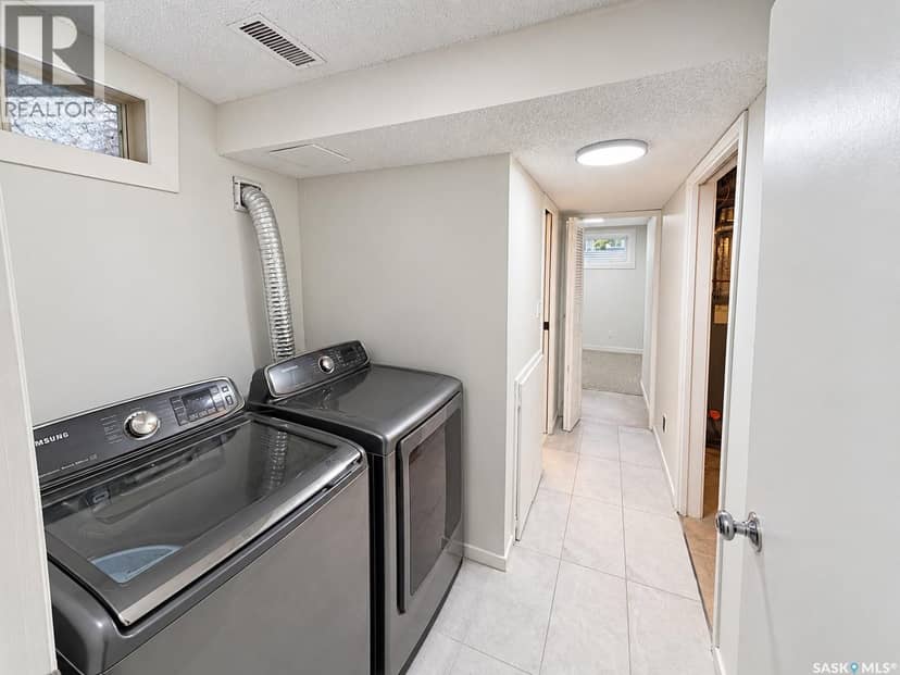 1535 Laura AVENUE — photo 17 of 26