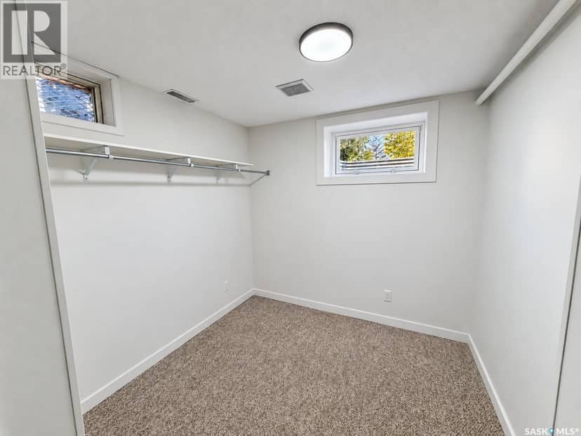 1535 Laura AVENUE — photo 20 of 26
