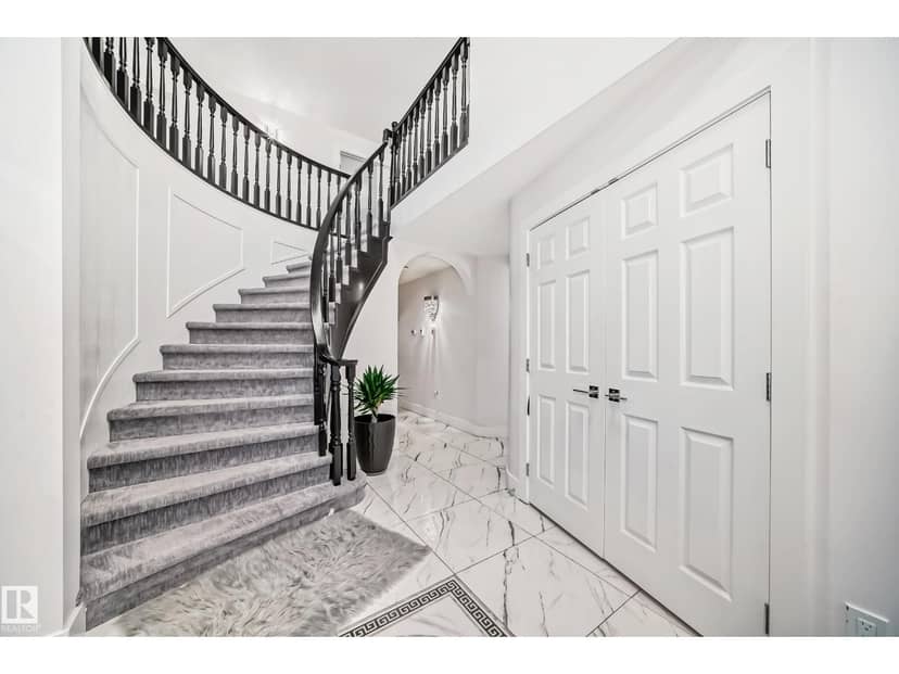 4608 43 AV NW — photo 21 of 40