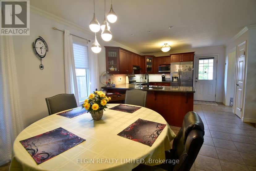 30 Peach Tree Boulevard — photo 9 of 34