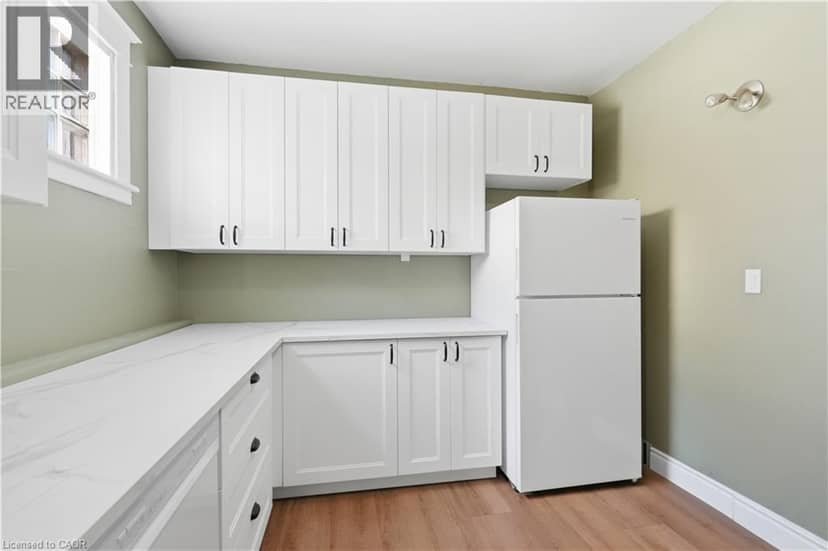 163 GROSVENOR Avenue S — photo 17 of 40