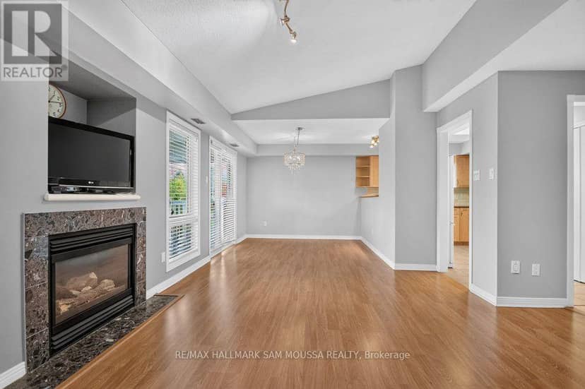 19 Colchester Square, Ottawa, photo 7