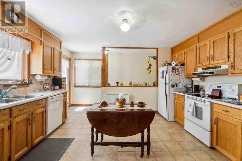 729 Parker Mountain Road — photo 14 of 40