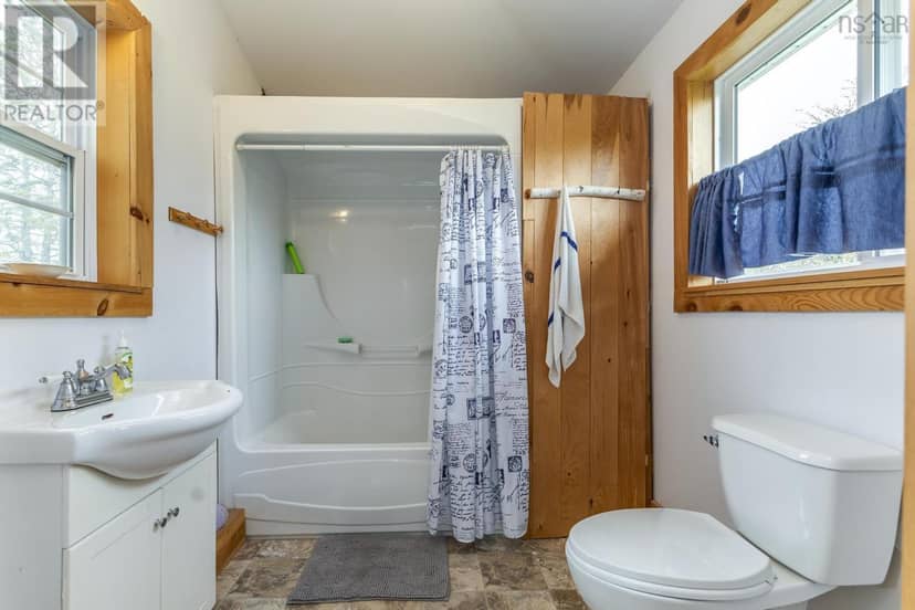 217 McAuley Road — photo 6 of 21
