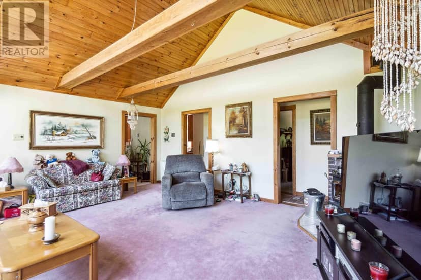 729 Parker Mountain Road — photo 9 of 40