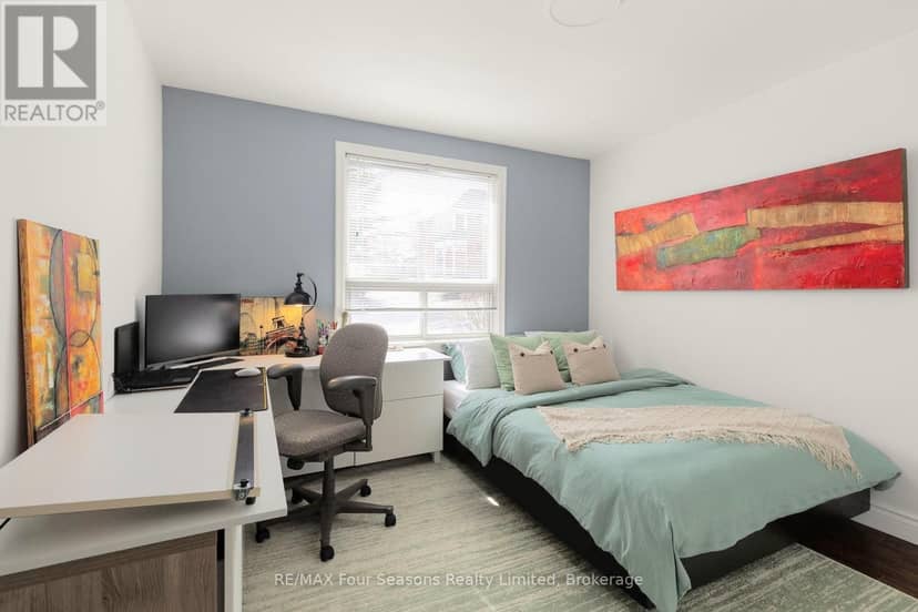 50 Amaranth Street W — photo 15 of 40