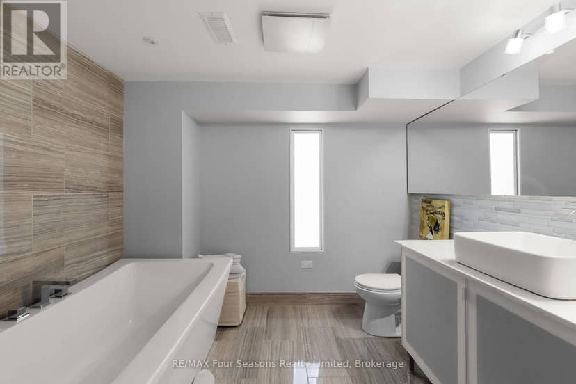 50 Amaranth Street W — photo 30 of 40